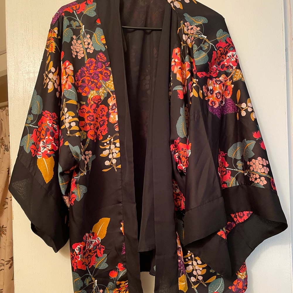 H & M 
Conscious Collection
Size: M